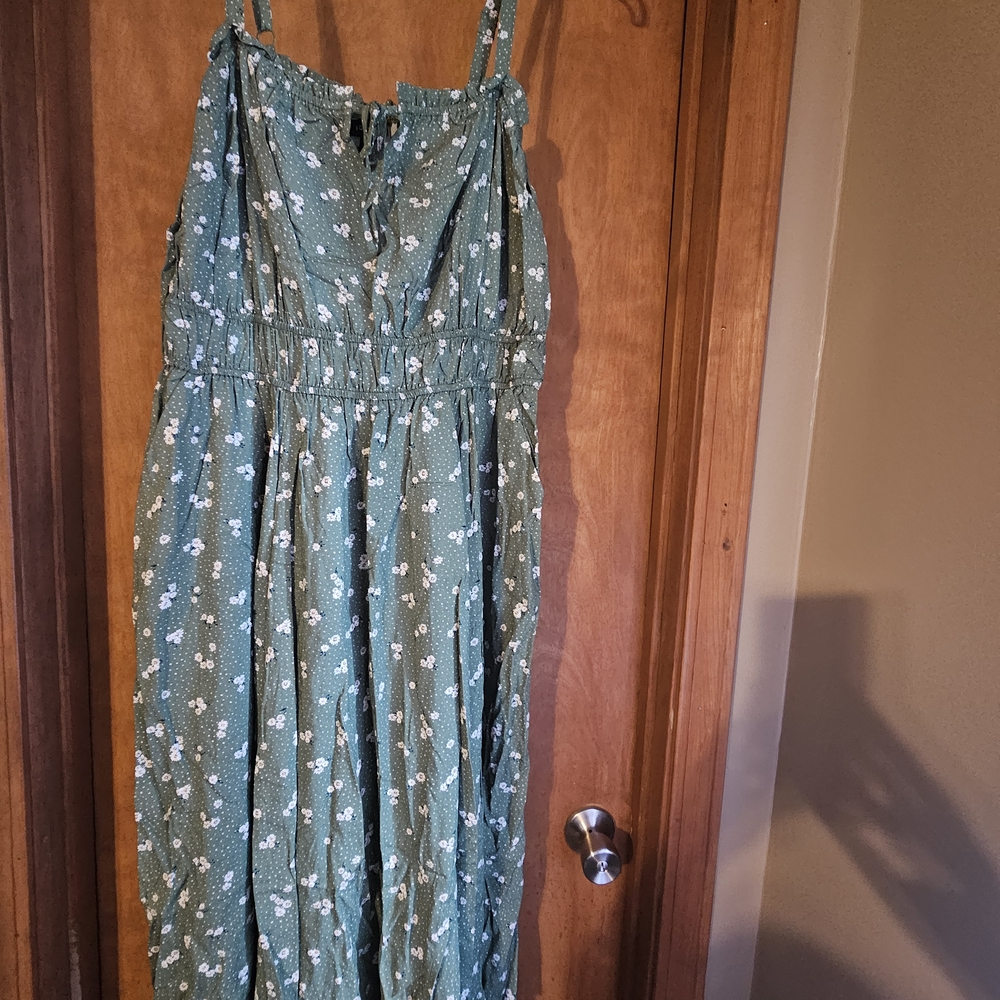 Torrid Green Floral Midi Dress
